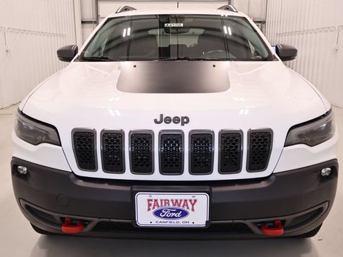 Used 2019 Jeep Cherokee Trailhawk w/ Cold Weather Group AWD/4WD image 5