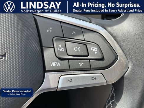 Used 2023 Volkswagen Atlas SE w/ Panoramic Sunroof Package AWD/4WD image 23