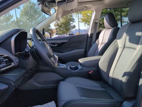 Used 2025 Subaru Outback Onyx Edition w/ Popular Package #2 AWD/4WD image 11