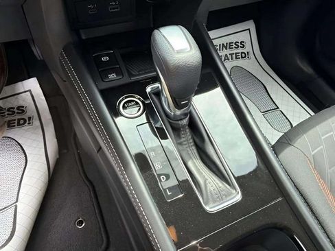 Used 2023 Nissan Kicks SR FWD image 16