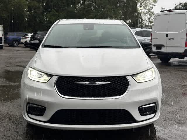 Used 2026 Chrysler Pacifica Select FWD image 9