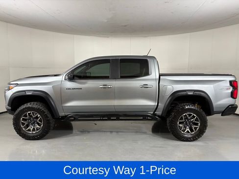 Used 2023 Chevrolet Colorado ZR2 w/ ZR2 Convenience Package III AWD/4WD image 6