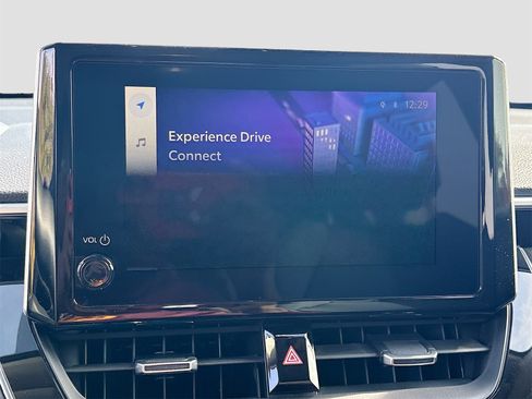 Used 2024 Toyota Corolla Cross XLE image 13