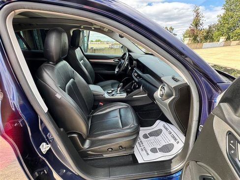 Used 2018 Alfa Romeo Stelvio Sport w/ Cold Weather Package image 36