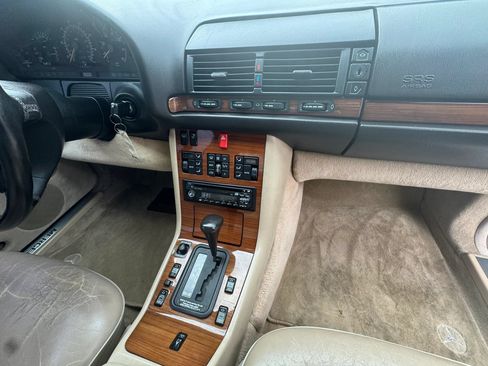 Used 1992 Mercedes-Benz 400 E image 26