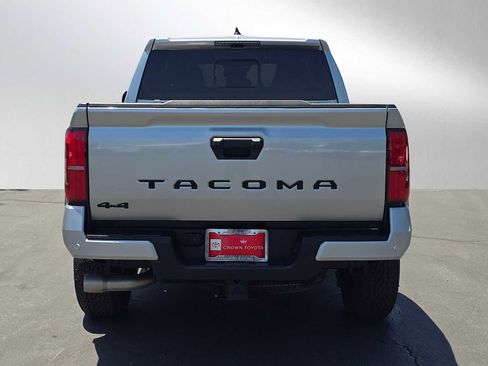 Certified 2024 Toyota Tacoma TRD Off-Road w/ TRD Off Road Upgrade Package AWD/4WD image 4