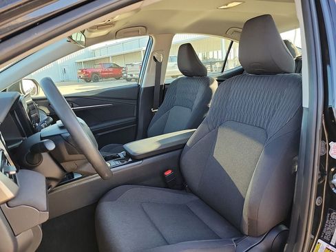 Used 2025 Toyota Camry LE FWD image 11