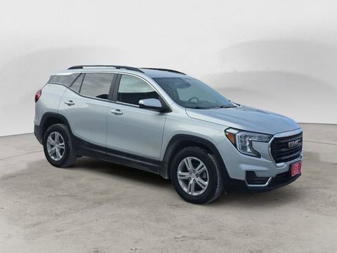 Used 2022 GMC Terrain SLE w/ Driver Convenience Package image 7