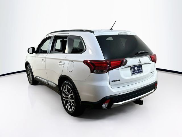 Used 2016 Mitsubishi Outlander AWD image 7