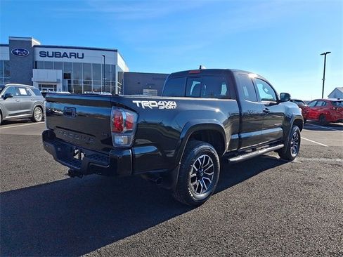 Used 2021 Toyota Tacoma TRD Sport image 7