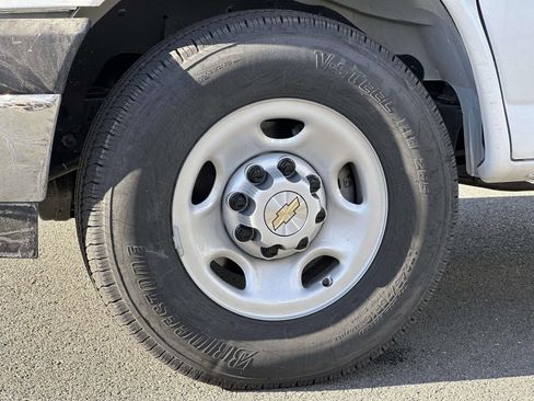 New 2025 Chevrolet Express 3500 w/ Power Convenience Package image 7