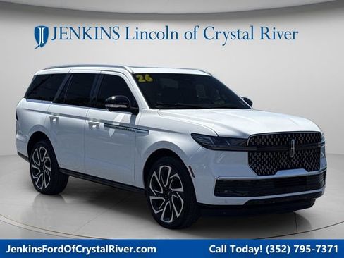 New 2026 Lincoln Navigator Reserve AWD/4WD image 1