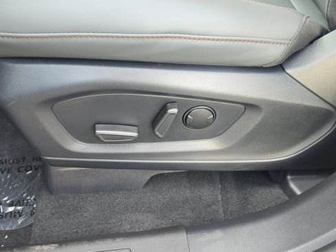 New 2026 Ford Explorer Active w/ Active Comfort Package image 14