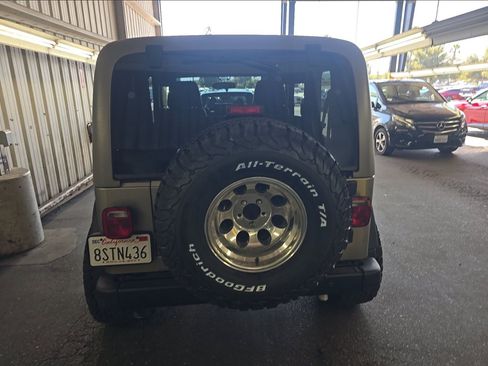 Used 2006 Jeep Wrangler Rubicon AWD/4WD image 5