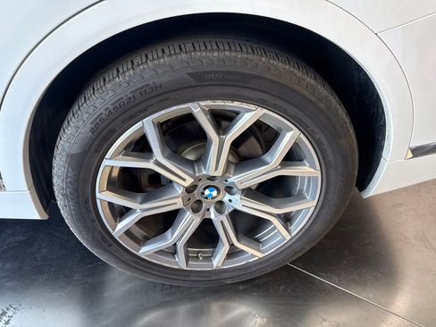 Used 2020 BMW X7 xDrive40i w/ Premium Package AWD/4WD image 10