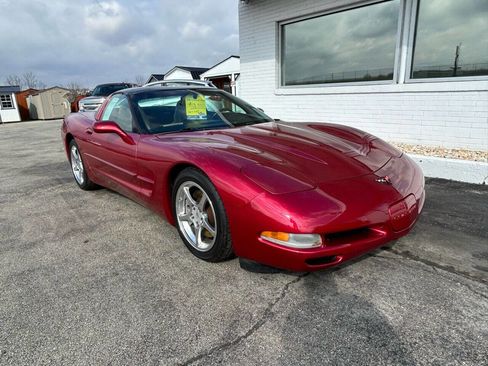 Used 2001 Chevrolet Corvette Coupe w/ Preferred Equipment Group2 image 3