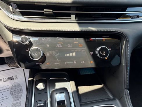 Used 2024 INFINITI QX60 Luxe AWD/4WD image 11
