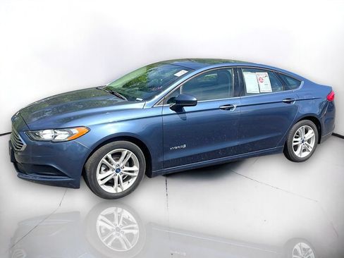 Used 2018 Ford Fusion S FWD image 2