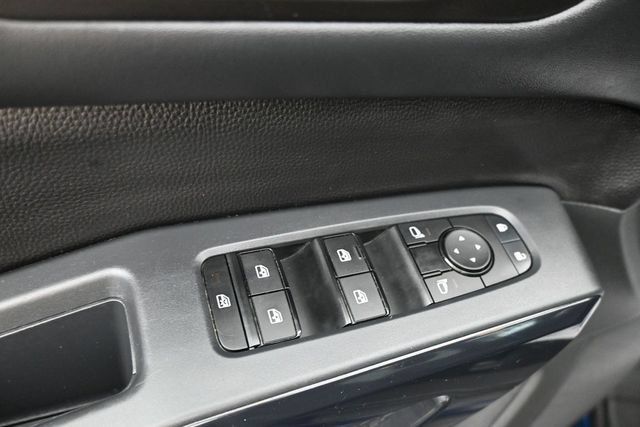 Used 2024 Nissan Pathfinder SV FWD image 10