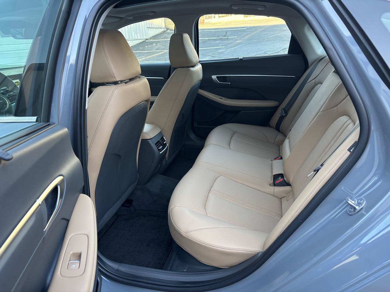 Used 2024 Hyundai Sonata Limited FWD image 6