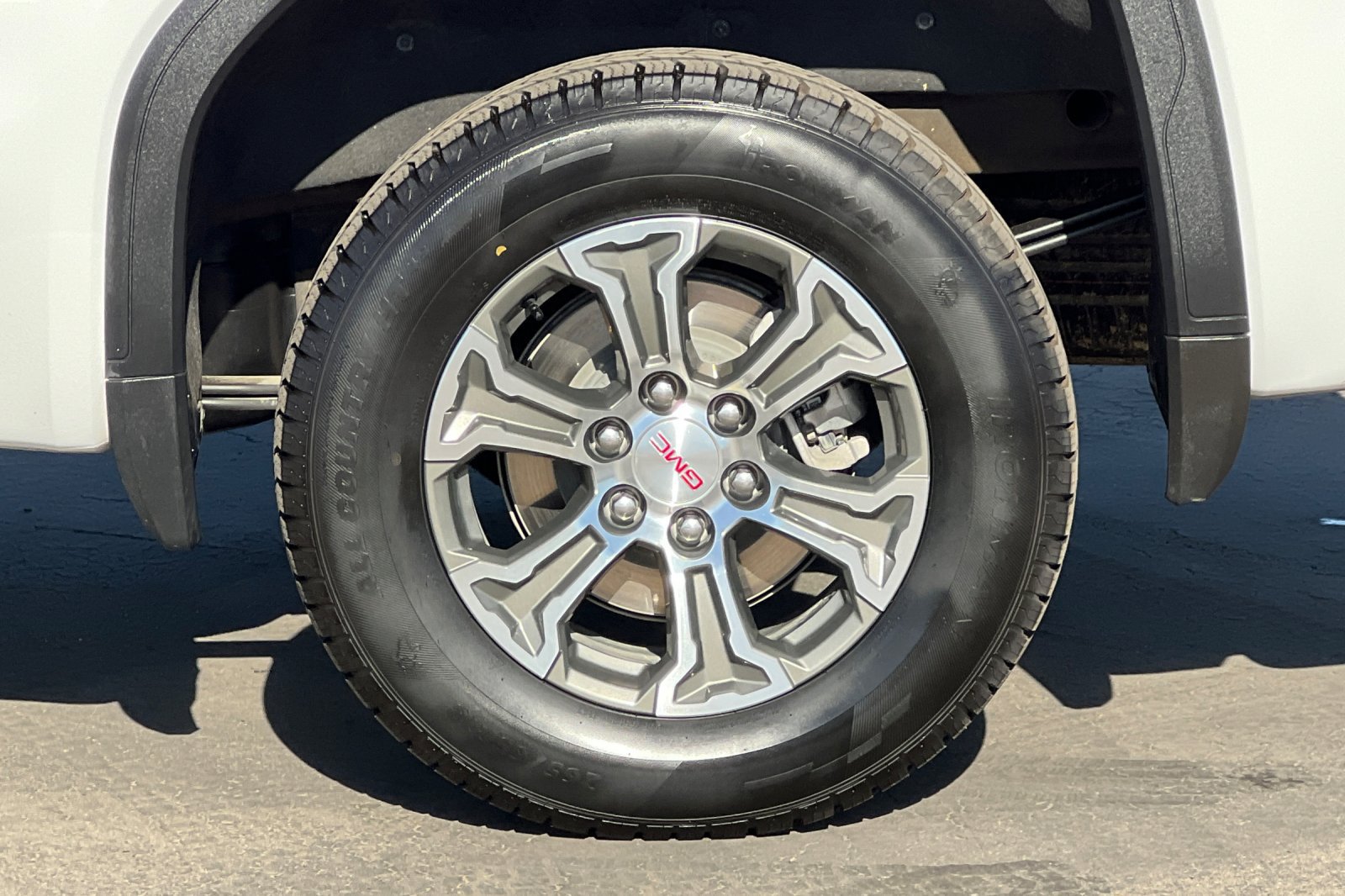 Used 2025 GMC Sierra 1500 SLT RWD image 37