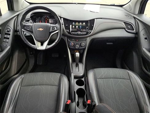 Used 2019 Chevrolet Trax LT w/ LT Convenience Package image 10