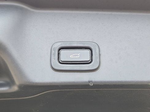 Used 2021 Land Rover Range Rover Evoque S AWD/4WD image 16
