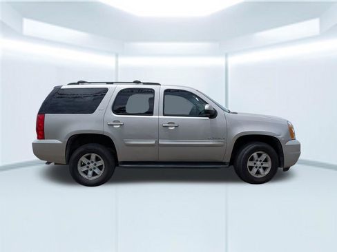 Used 2008 GMC Yukon SLT w/ SLT Preferred Equipment Group AWD/4WD image 7