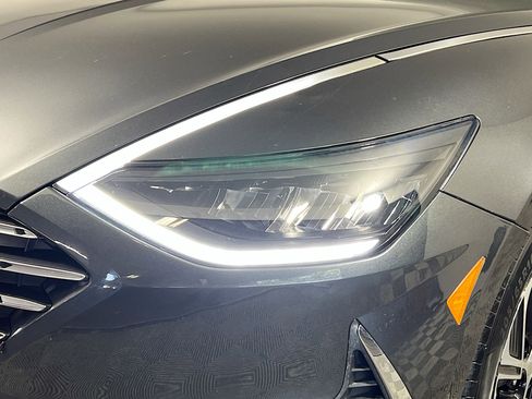 Used 2022 Hyundai Sonata Blue FWD image 12