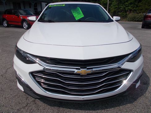 Used 2022 Chevrolet Malibu LS w/ Driver Confidence Package II FWD image 2