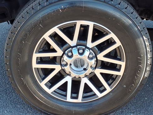 Used 2019 Ford F250 Lariat w/ Lariat Ultimate Package image 9