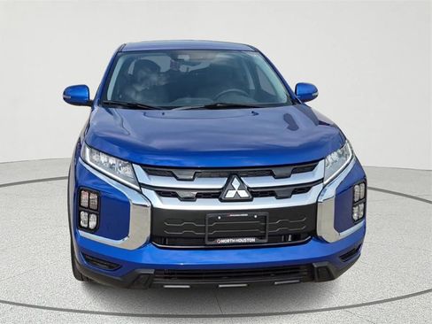 Used 2025 Mitsubishi Outlander Sport SE image 2