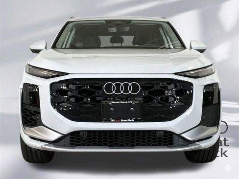 New 2026 Audi Q3 quattro 2.0T AWD/4WD image 24