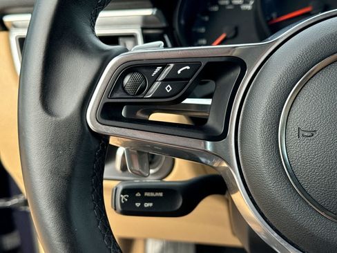 Used 2018 Porsche Macan AWD/4WD image 30