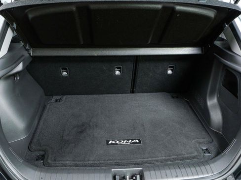 Used 2023 Hyundai Kona SE FWD image 36