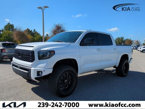 Used 2017 Toyota Tundra 1794 Edition image 9