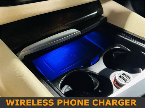 Used 2019 BMW 540i w/ Premium Package image 9