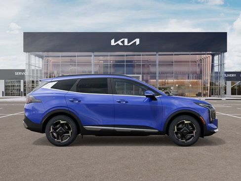 Certified 2026 Kia Sportage EX w/ EX Panorama Roof Package FWD image 3