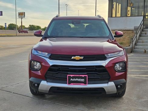 Used 2023 Chevrolet TrailBlazer LT image 2