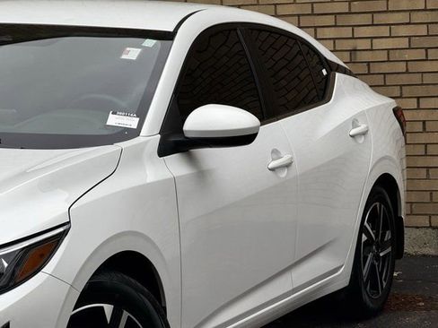 Used 2024 Nissan Sentra SV image 29