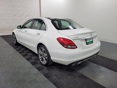 Used 2018 Mercedes-Benz C 300 4MATIC Sedan image 5
