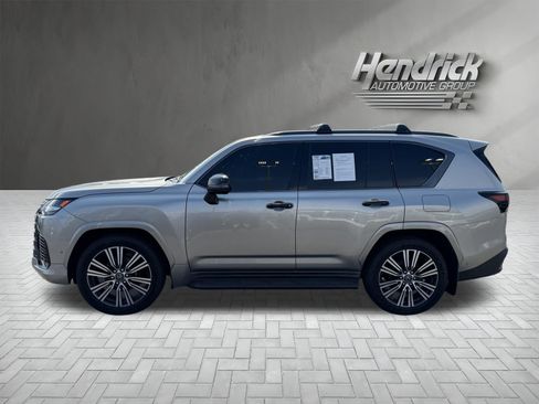 Used 2026 Lexus LX 700h Luxury w/ Appearance Package AWD/4WD image 7