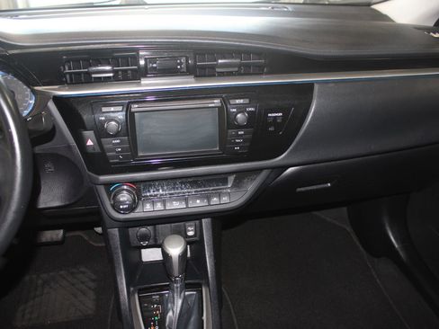 Used 2014 Toyota Corolla S image 13