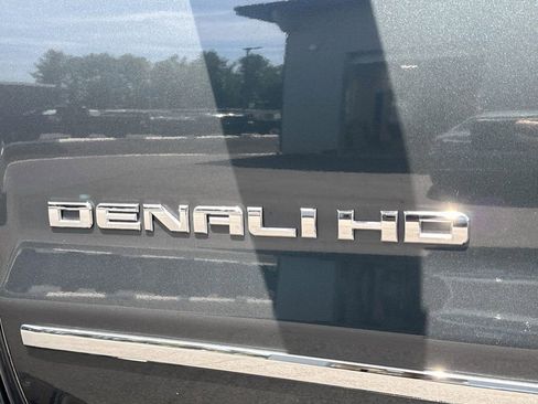 Used 2018 GMC Sierra 3500 Denali w/ Duramax Plus Package AWD/4WD image 10