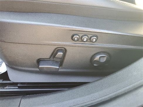 Used 2023 Alfa Romeo Giulia Ti image 19