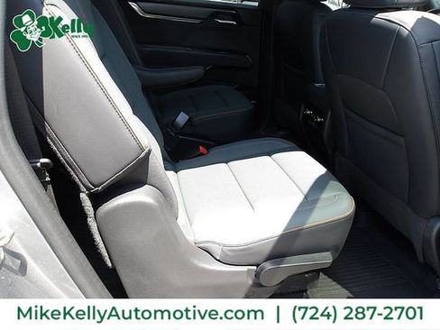 Used 2024 GMC Acadia AT4 AWD/4WD image 12