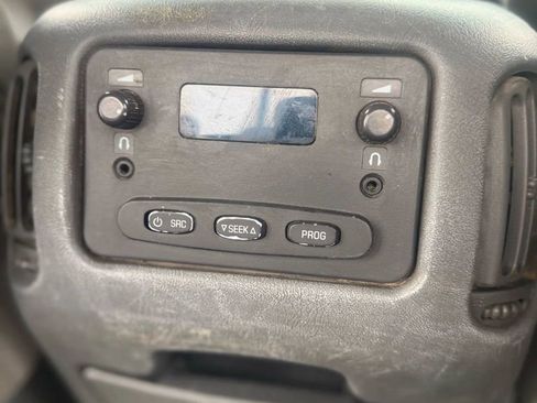 Used 2006 Chevrolet Silverado 2500 LT w/ Heavy-Duty Power Package image 15