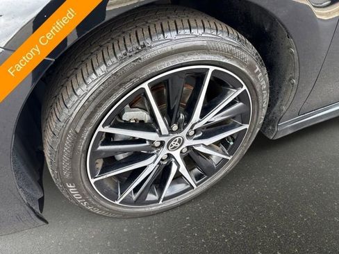 Used 2024 Toyota Camry SE image 11