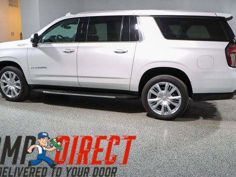 Used 2023 Chevrolet Suburban High Country image 10