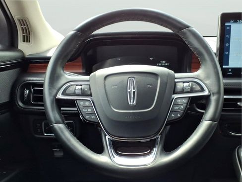 Used 2023 Lincoln Nautilus Reserve AWD/4WD image 26